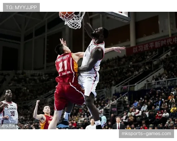 犯规判定的三要素：接触程度、用力大小与危险性